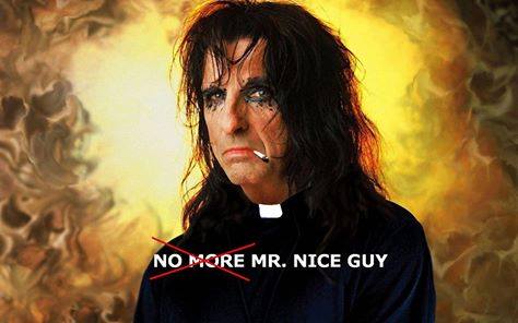 NOVEMBER 22, 1991 - Alice Cooper came to the rescue of two fans