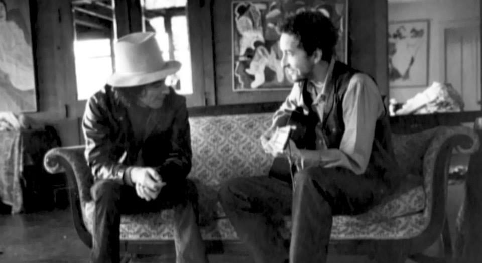 La visita di George Harrison a Bob Dylan, Byrdcliffe, Woodstock, New York. Novembre 1968. 2 1-George Harrison and Bob Dylan, Byrdcliffe, Woodstock, New York. Late November (Thanksgiving) 1968.