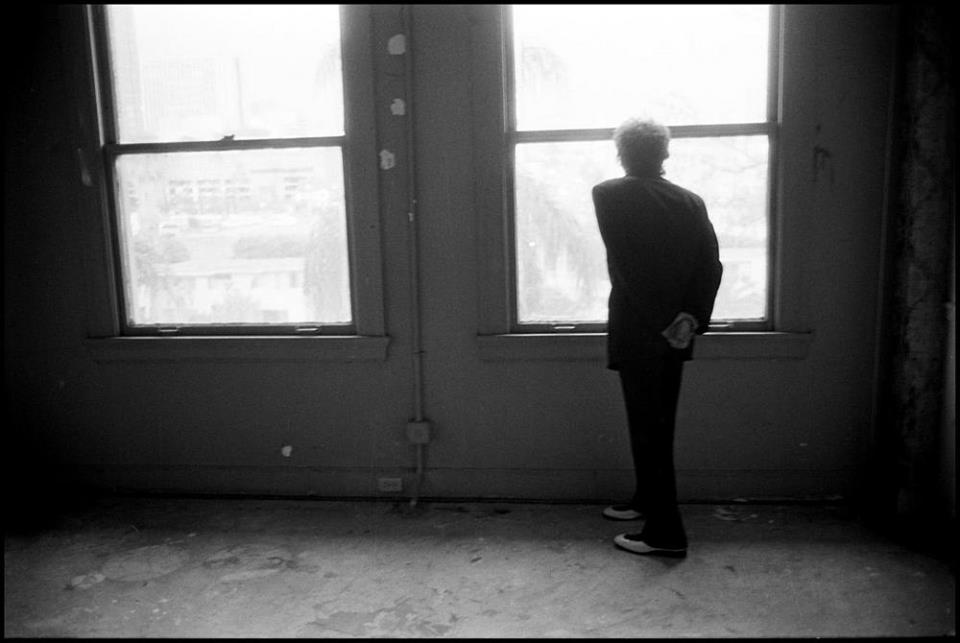 Bob Dylan Snapshots June 2016 3 2- BOB DYLAN IN LOS ANGELES 1999 Photo by Danny Clinch