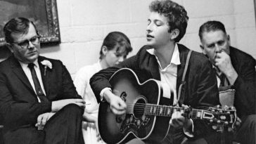 Photo by Joe alper. Bob Dylan