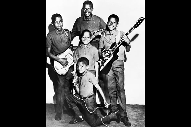 Michael Jackson's Childhood Photos Revealed (60 Photos) 11 1966 After several years of training, The Jackson 5 hit the stage for the first time.