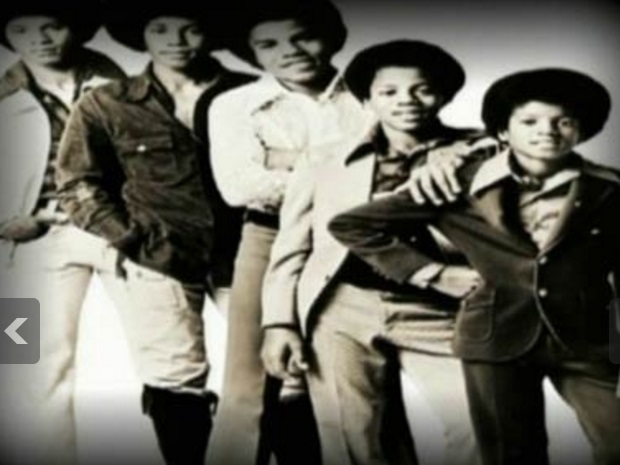 Michael Jackson's Childhood Photos Revealed (60 Photos) 12 Jacksons 5 - Michael Jackson Young