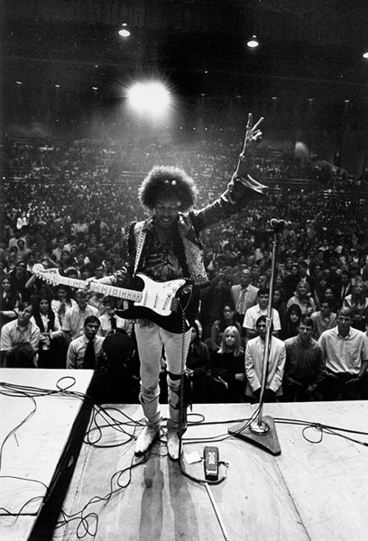 Top 28 Interesting Moments in Rock Music History 9 28-jimi Hendrix live on stage Jimi Hendrix performs on stage with his Fender Stratocaster electric guitar at the Civic Auditorium on October 26, 1968