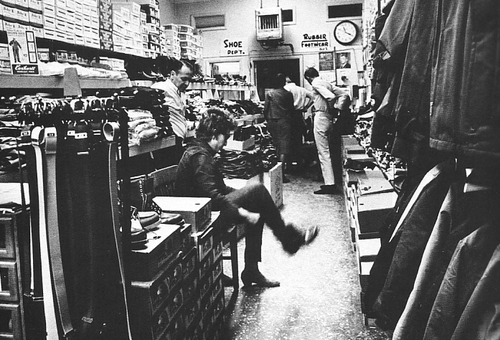Bob Dylan Shopping