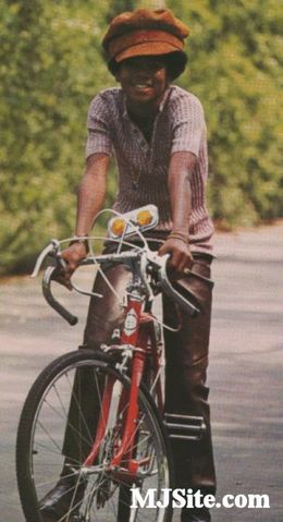 Michael Jackson's Childhood Photos Revealed (60 Photos) 42 Michael Jackson Childhood-19