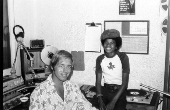 Michael Jackson's Childhood Photos Revealed (60 Photos) 60 Michael Jackson Childhood in Record Studio