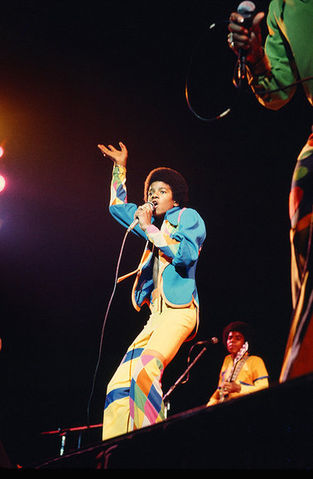 Michael Jackson's Childhood Photos Revealed (60 Photos) 54 Michael Jackson Childhood-30