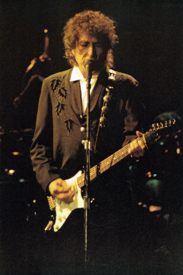 Bob Dylan The Opera House Boston, Massachusetts, USA October 24, 1989 (Full Concert Video) 2 7-photo-by-john-hume-24-october-1989-boston