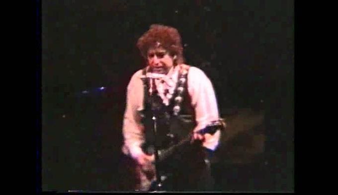 February 4, 1990 - Bob Dylan - Hammersmith Odeon - London, England (Full Concert)