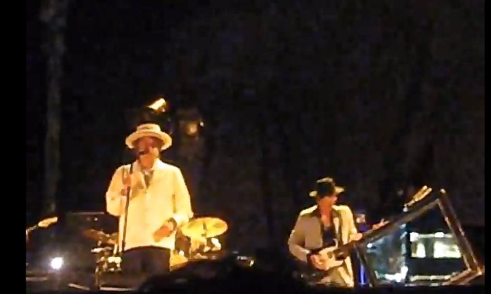 Interesting Objects in Bob Dylan Concerts 8 Interesting Objects in Bob Dylan Concerts