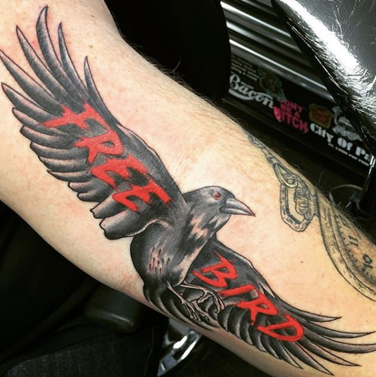 53 Fantastic Birds Tattoos For Wrist