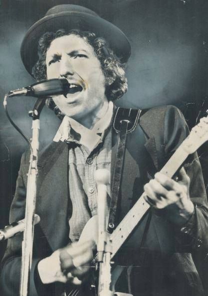 Bob Dylan 1970s Photos (280 Photographs) 283 10 January 1974