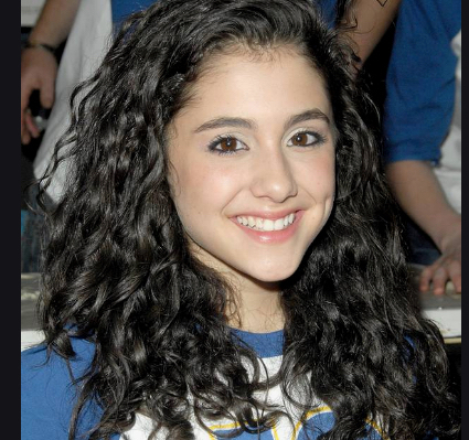 Ariana Grande photo