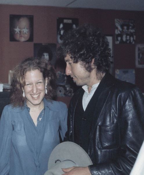 Bob Dylan 1970s Photos (280 Photographs) 255 Bette Bob Dylan 1975
