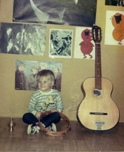  Kurt Cobain Childhood Guitar