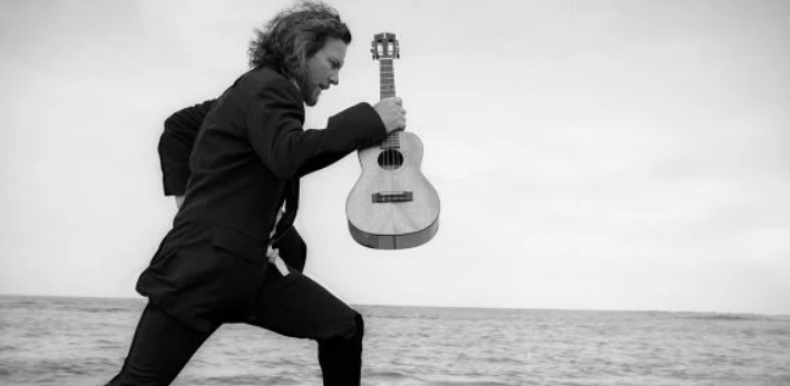 The fiction of his songs is so successful that there is a dance of irony of words in the sea of depth of meaning.