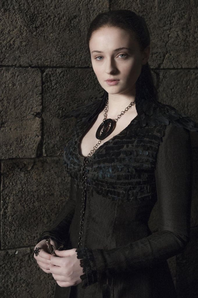 Sansa hiding her identity in the shadows
