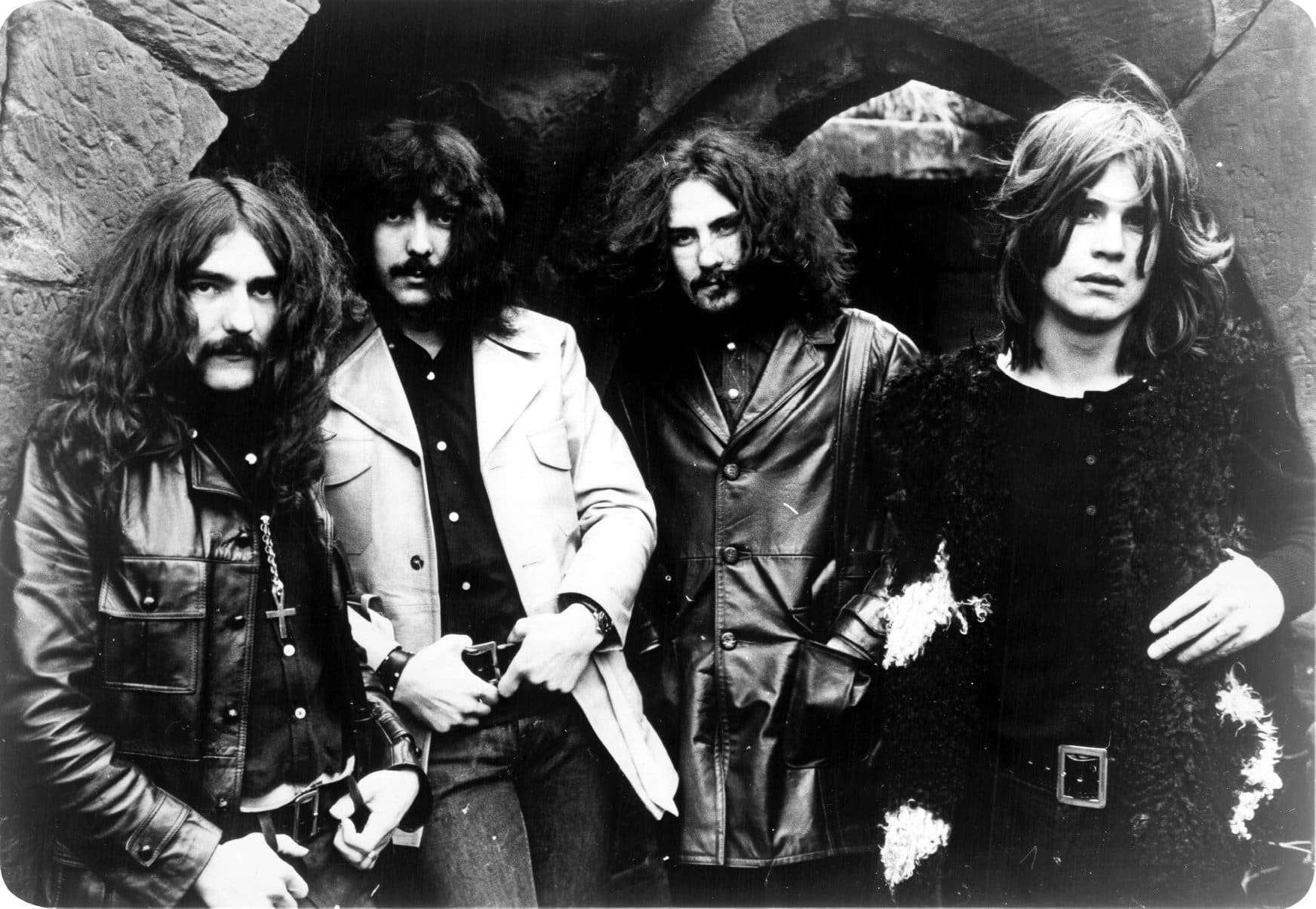 January 7, 1971 - Black Sabbath released "Paranoid" their second studio album in the US.