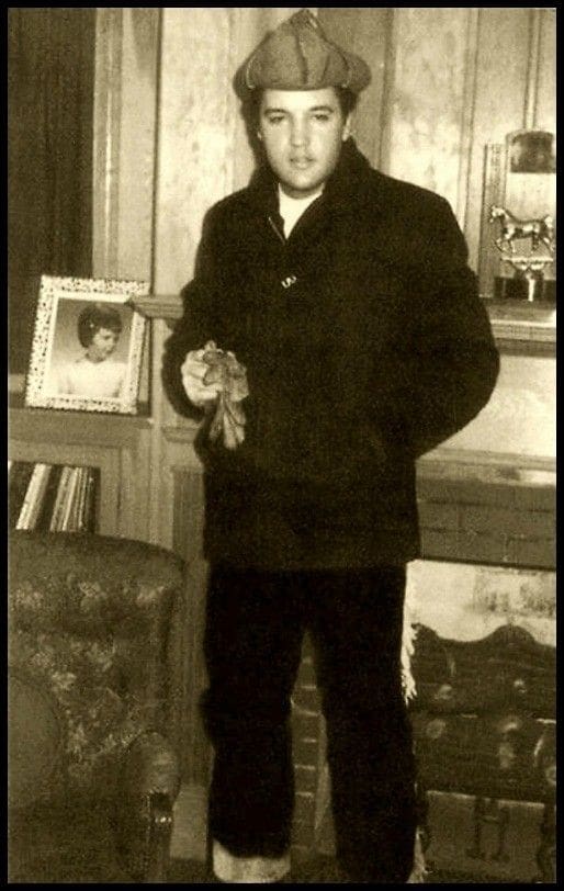 Elvis Presley relaxes at the Circle G Ranch in Horn Lake,Mississippi