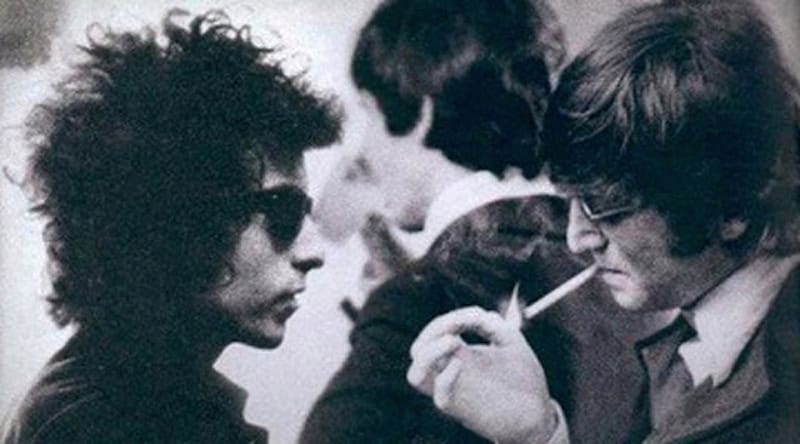 14-Dylan-met-The-Beatles-for-the-first-time-at-The-Delmonico-Hotel-in-New-York-City-1964