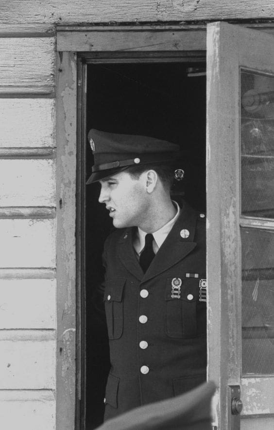 At the end of his time in the army, Elvis held a press conference