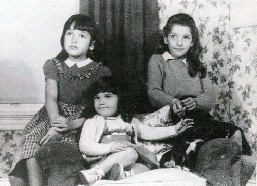 Joan Baez Childhood and sisters