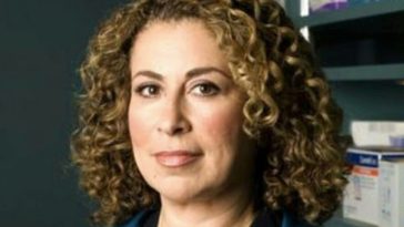 Liz Cruz nip tuck