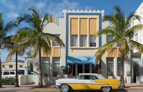 2- Walking on Art Deco Streets
