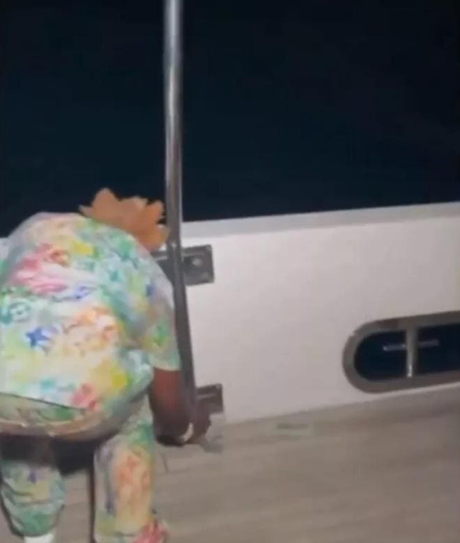 US Rapper Kodak Black Threw Dollars in The Sea and Toilet