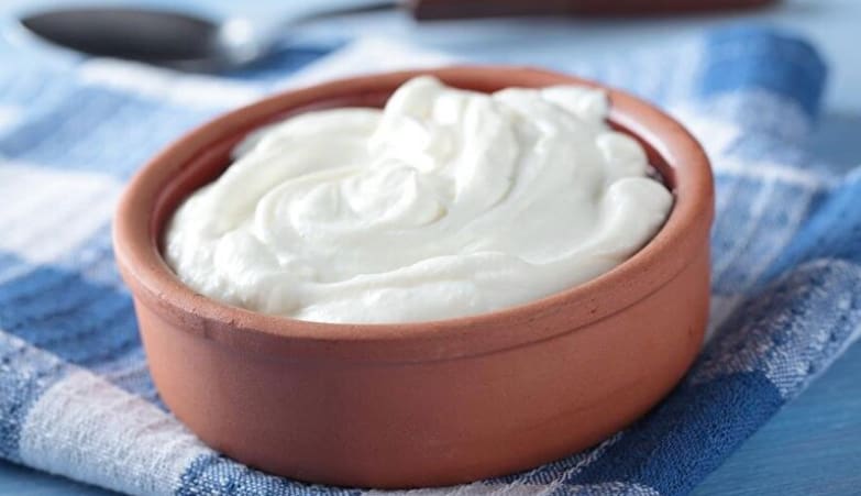 Consuming Yogurt Everyday Might Help Regulating High Blood Pressure