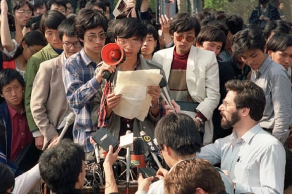 01 May 1989 - student leader informs the foreign press