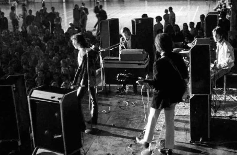1967 The Doors appeared at The Surf Club, Nantasket Beach, Massachusetts, supported by Ultimate Spinach.