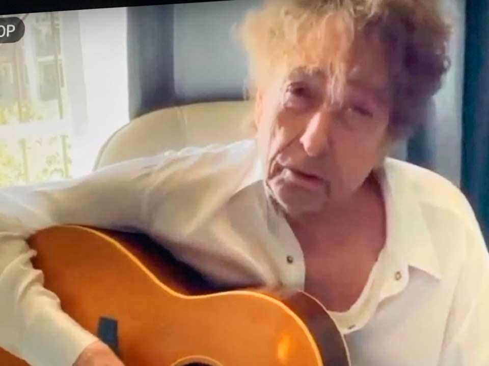 Some wonderful Bob snapshots to start your day 4