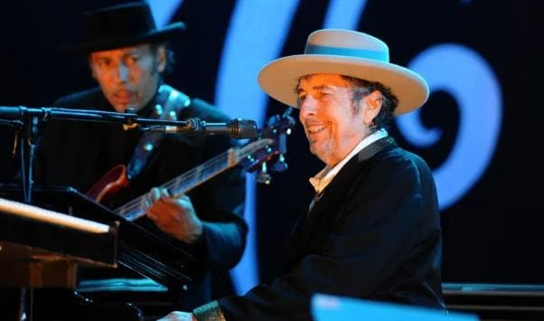 Bob Dylan and Spain: A Harmonious Bond of Artistry