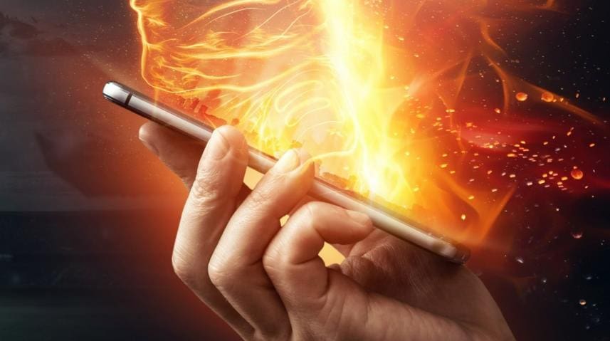 6 Ways to Protect Your Phone from the Dangerous Summer Heat