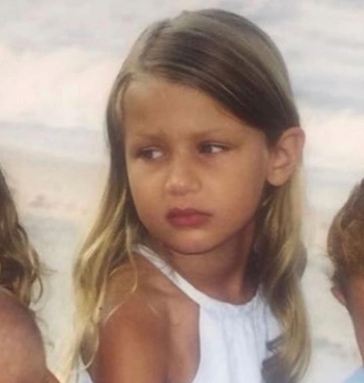 12 Rare Bella Hadid Childhood Photos 3 Bella Hadid childhood 3