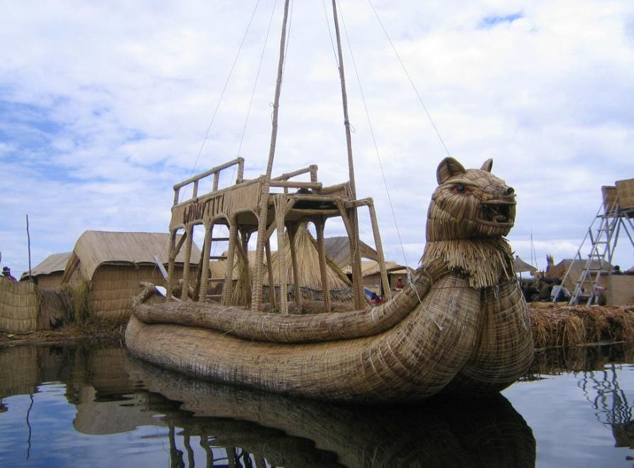 Barco de Totora Peru