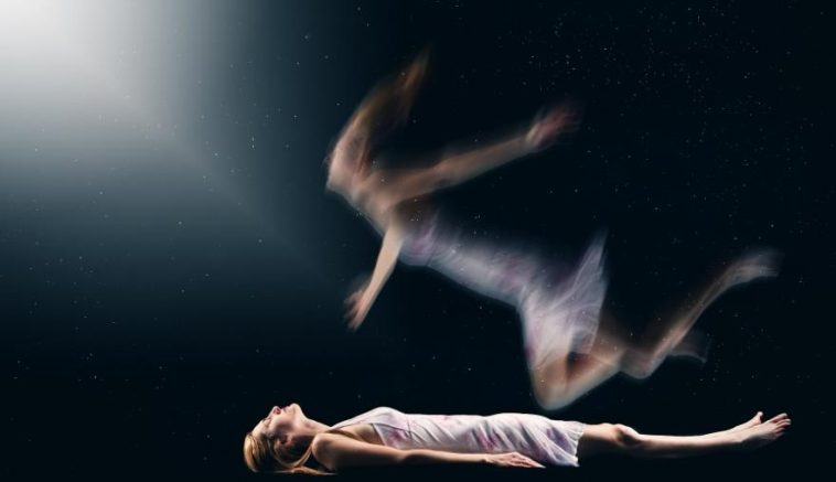 Scientists Answer: What Do People See and Feel Before They Die? 1 What Do People See and Feel Before They Die