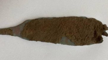 4,000-Year-Old Dagger Found Deep in a Cave in Italy