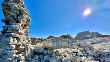 The waters receded, revealing the 2,800-year-old island-like Pertek Castle's nizizamiyesi