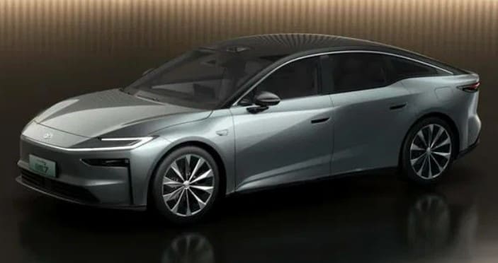 Toyota unveils its new flagship bZ7 in China!