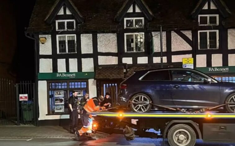 Emma Watson's driving licence suspended