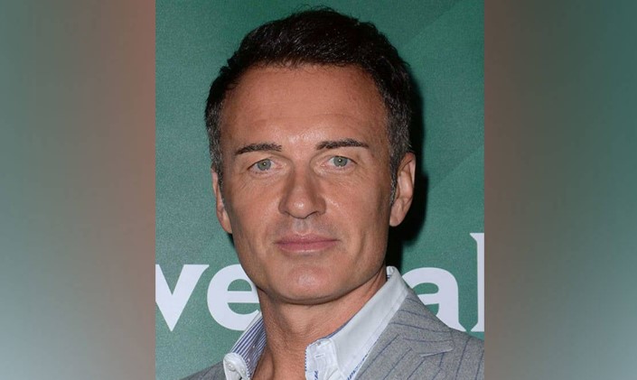 Julian McMahon Quotes: A Deep Dive into the Words of a Charismatic Actor 1 Julian McMahon Quotes: A Deep Dive into the Words of a Charismatic Actor