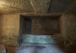 Archaeologists Discover Sealed Etruscan Tomb With Four Skeletons
