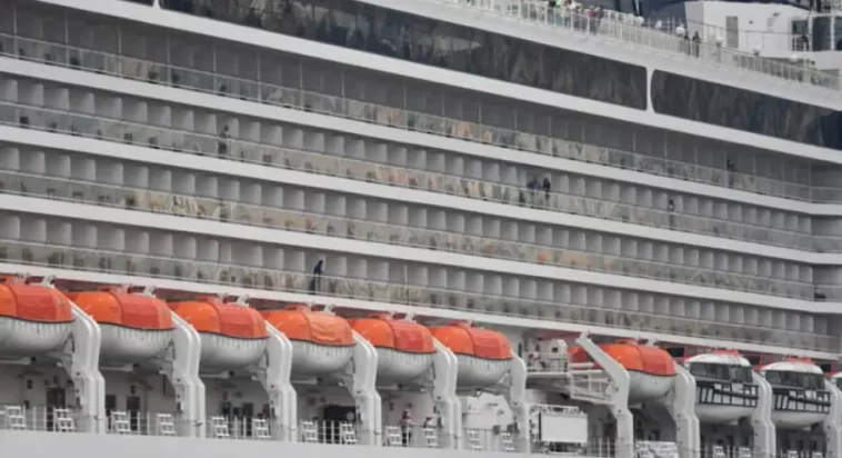 Cruise Toilet System